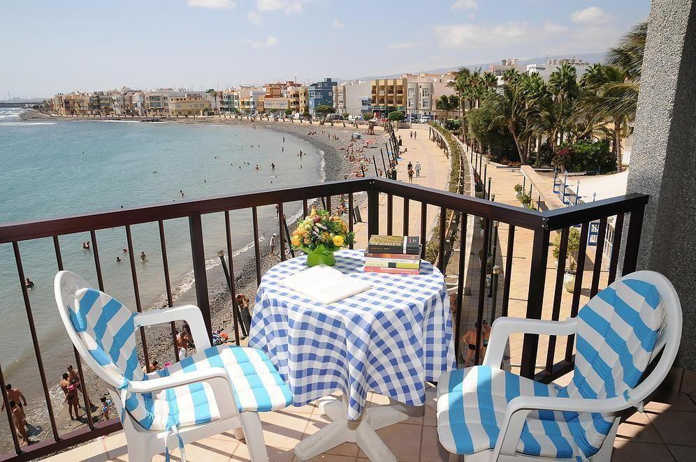 Ferienwohnung mit Balkon direkt am Strand Ferienwohnung in Spanien