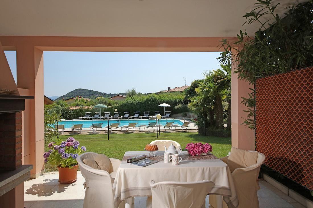 Schönes Appartement in Solarolo mit Grill, Te Ferienhaus  Manerba del Garda