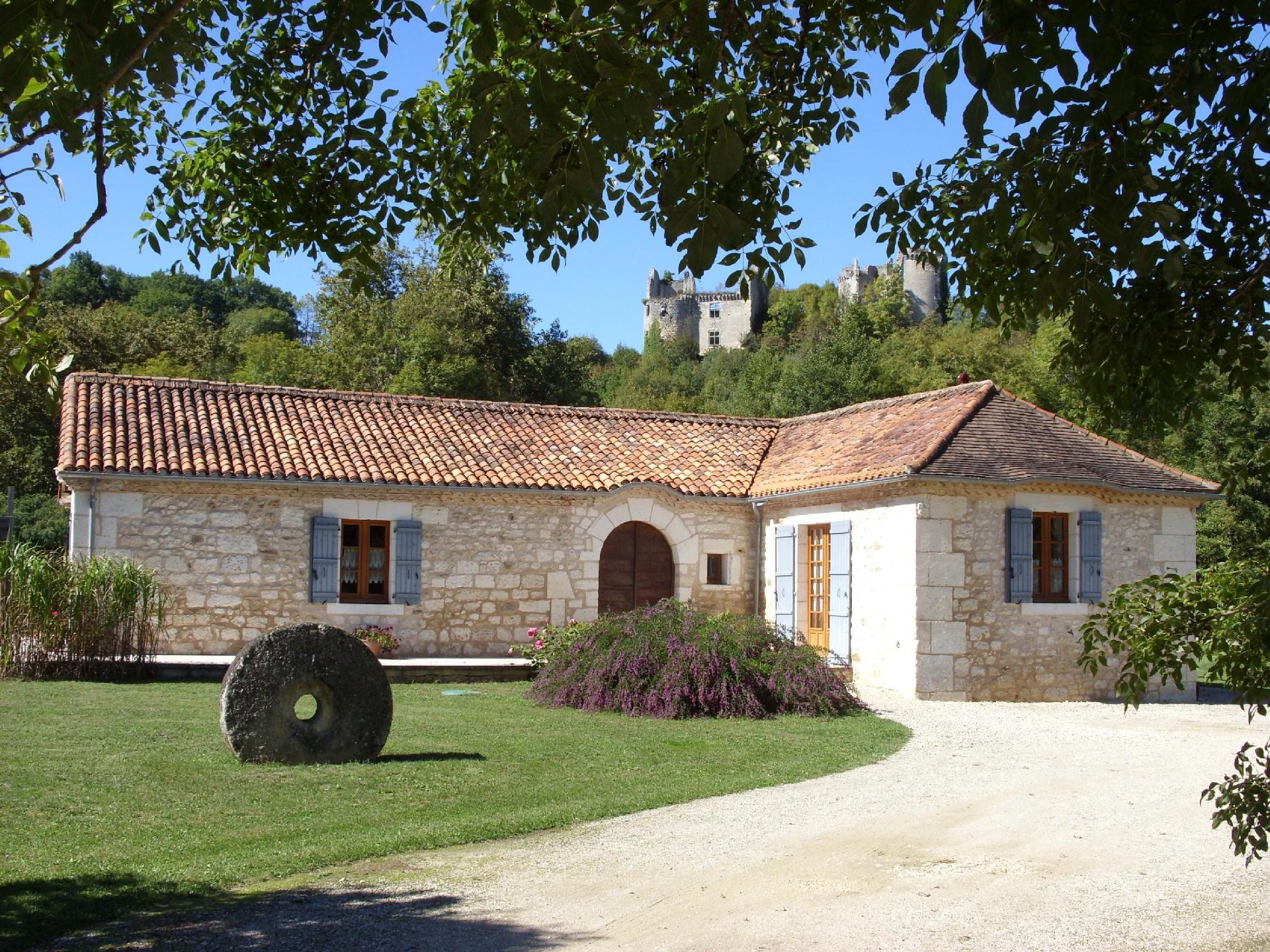 Ferienhaus in Saint-Pierre-De-Côle mit Eigen Ferienhaus  Aquitaine