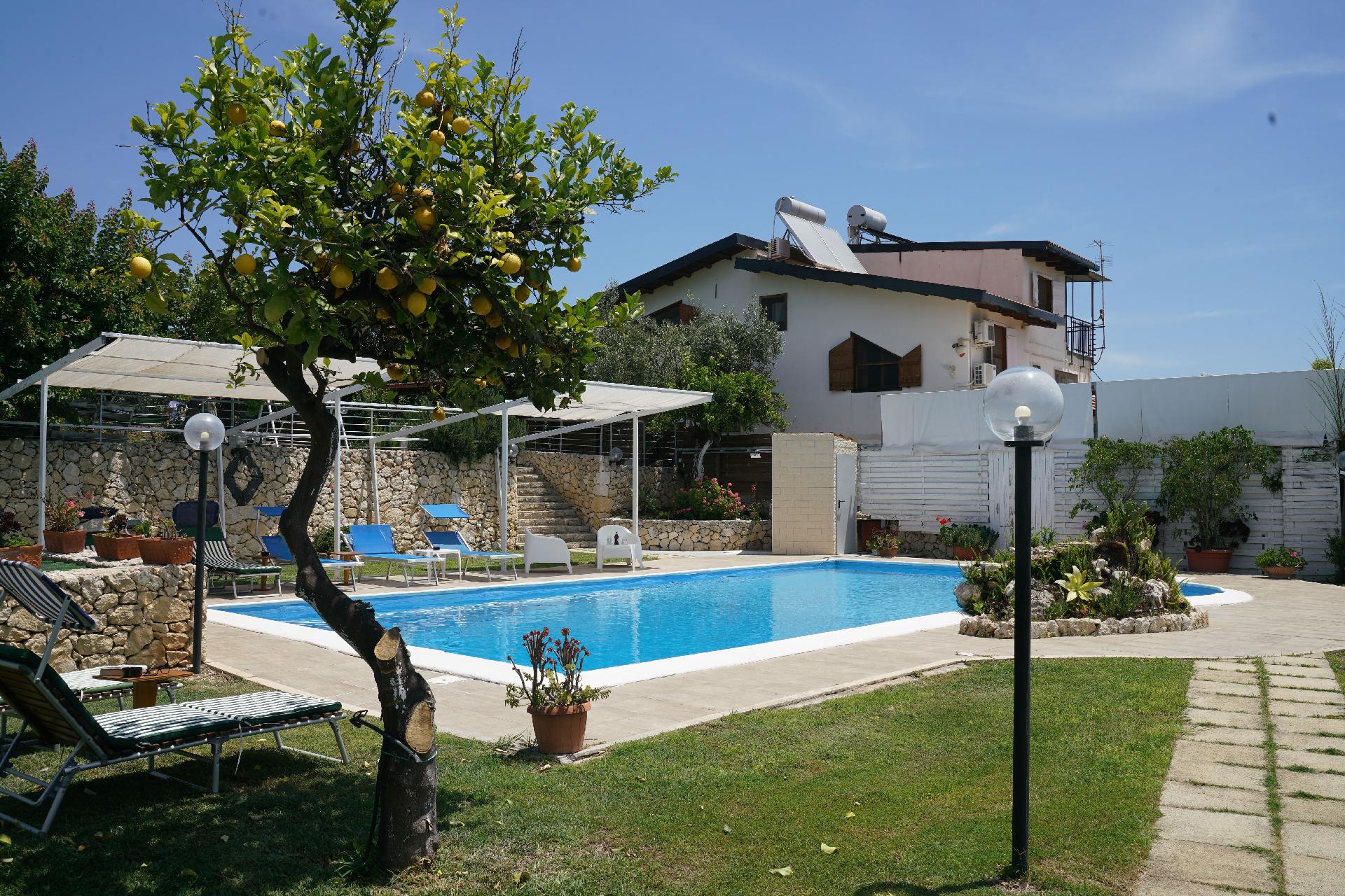 Ferienvilla mit privatem Pool und großem, au Ferienhaus in Italien