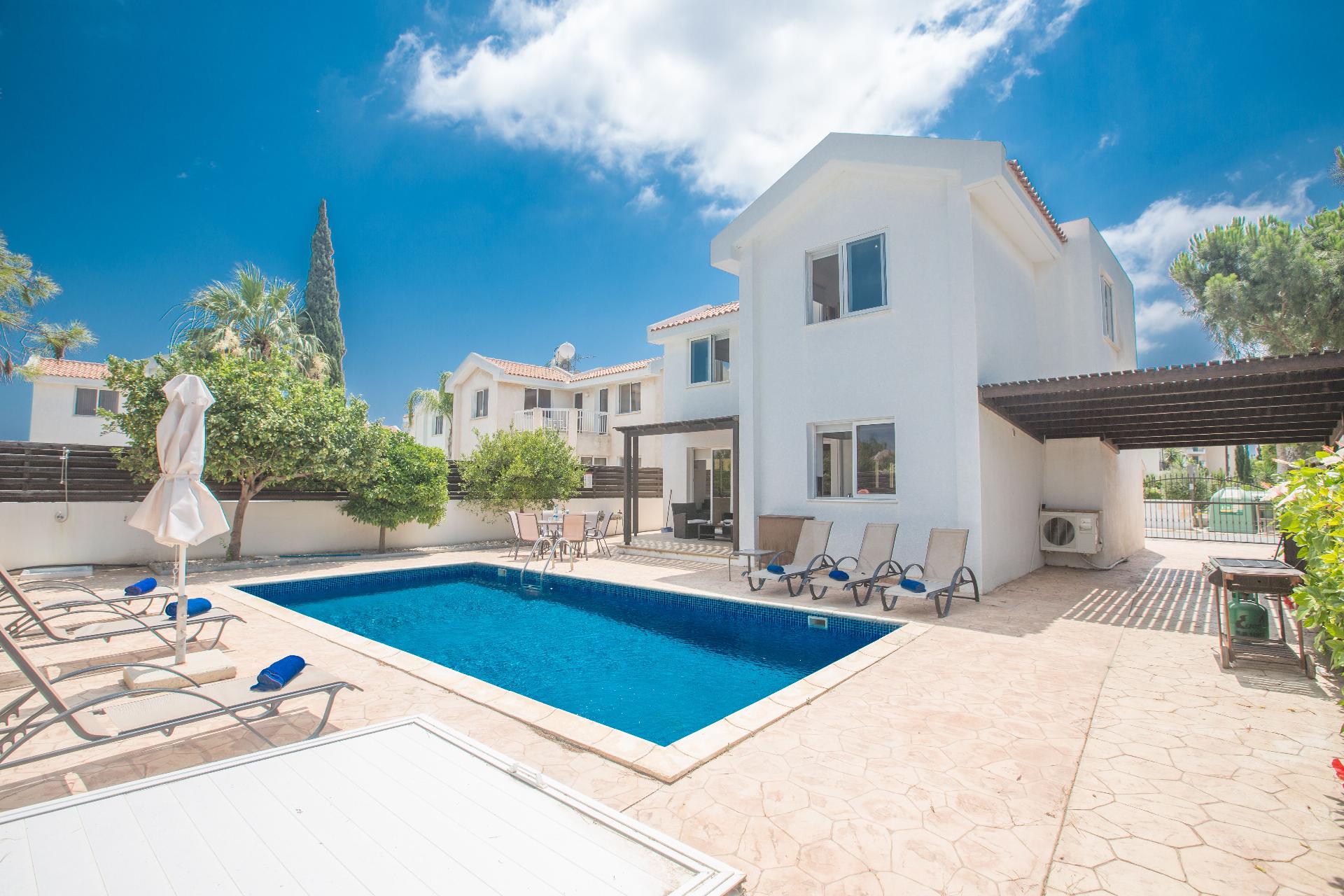 Ferienhaus mit Privatpool für 6 Personen ca.   in Zypern