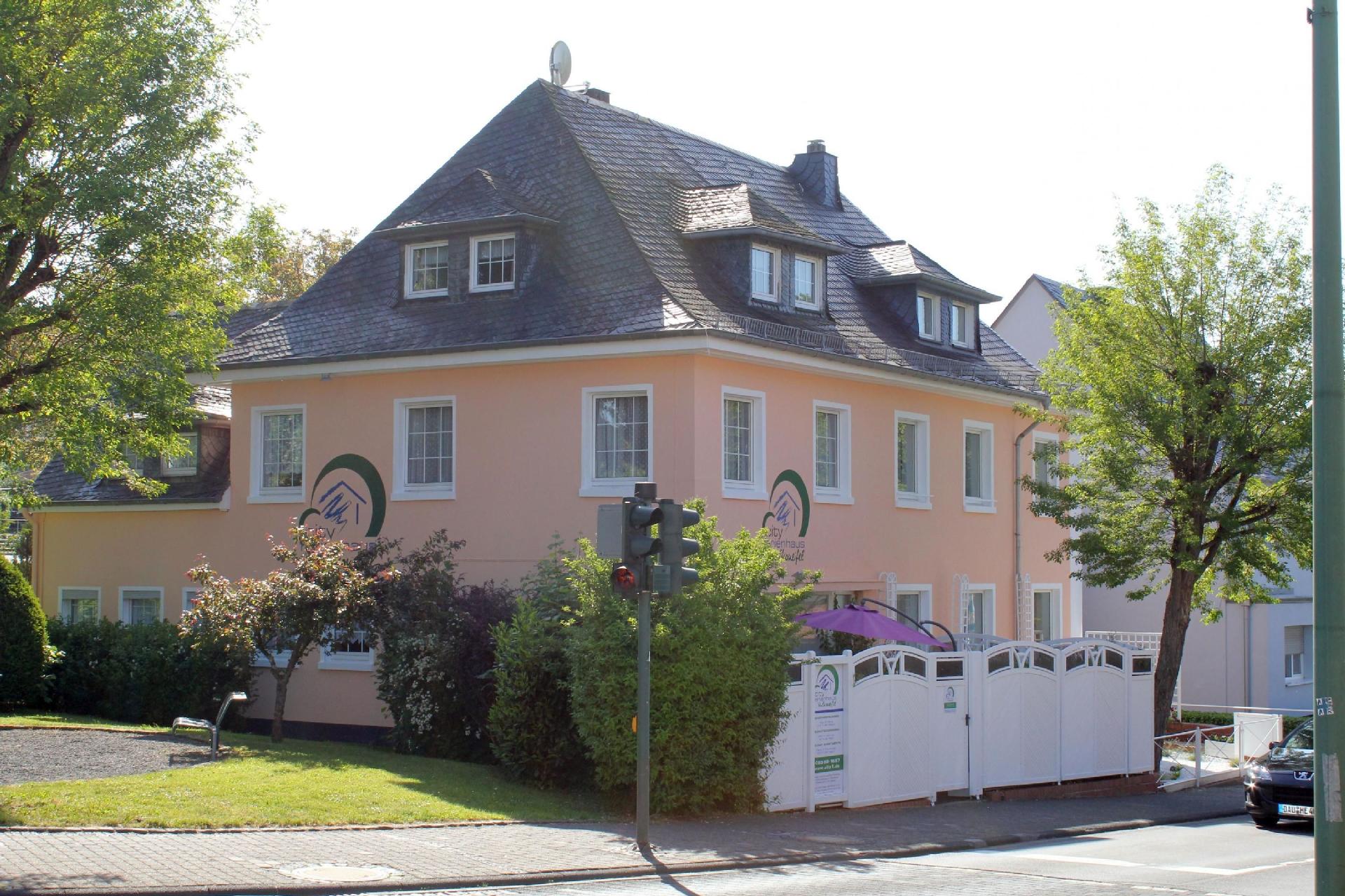 Komfortables Ferienhaus in Daun mit Großer T  in der Eifel