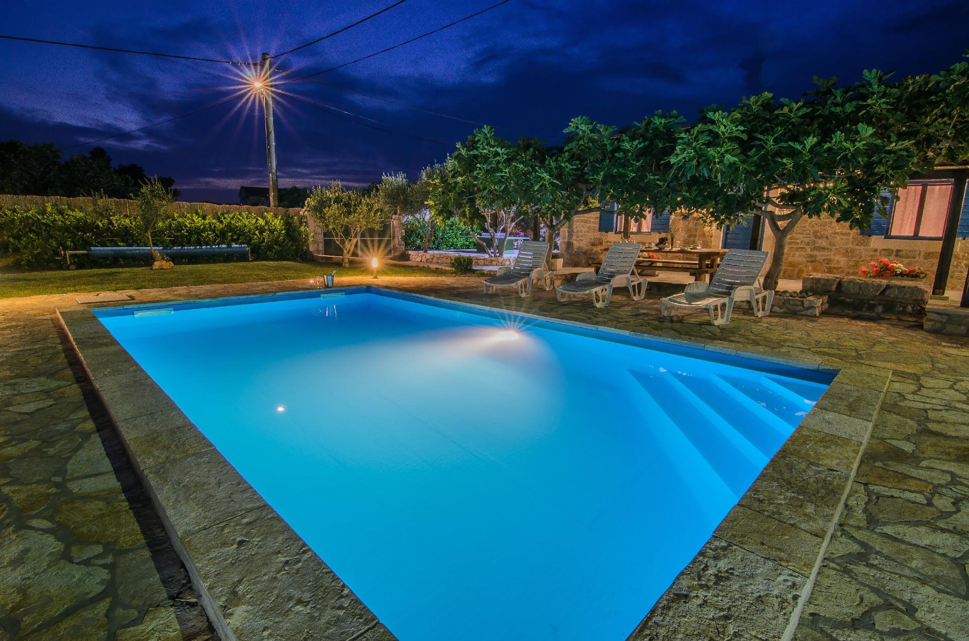 Ferienhaus mit Privatpool für 6 Personen  + 2   Zadar Riviera