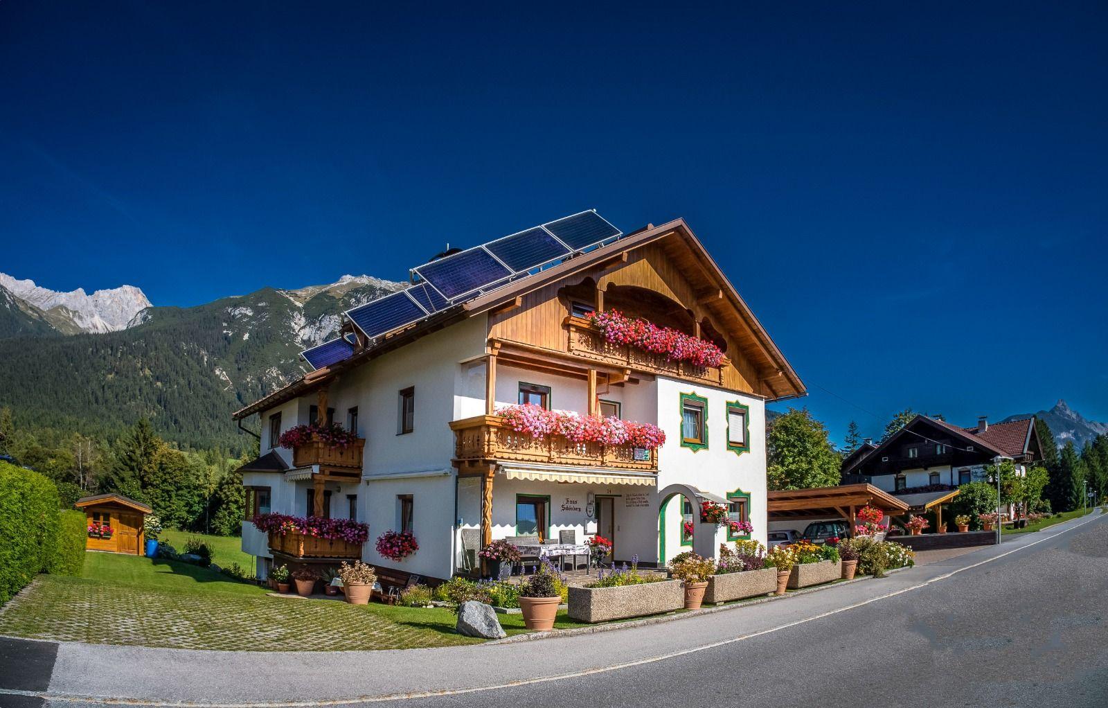 Ganze Wohnung in Leutasch mit Privatem Balkon Ferienhaus  Tirol