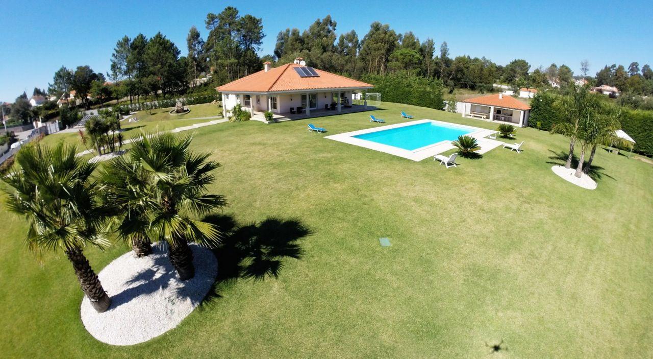 Ferienhaus mit Privatpool für 13 Personen  +  Ferienhaus in Portugal
