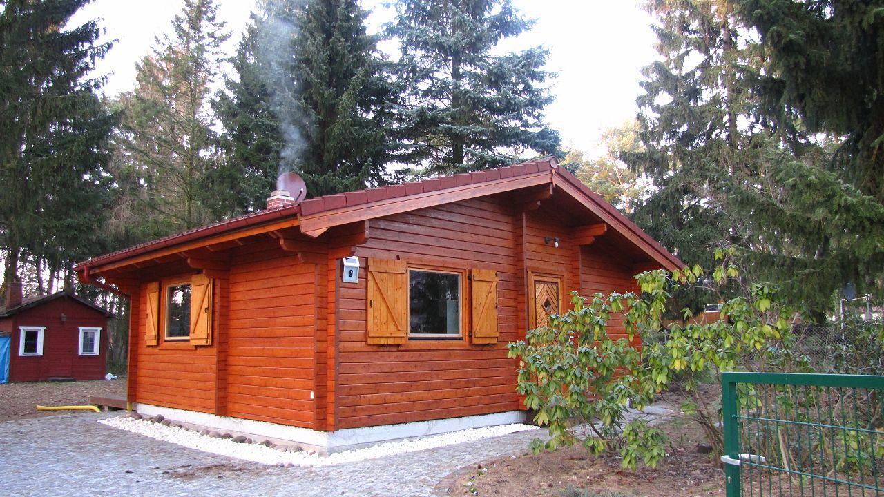 Komfortables Holzhaus in Wohnsiedlung am Waldrand, Ferienhaus  Oder Spree