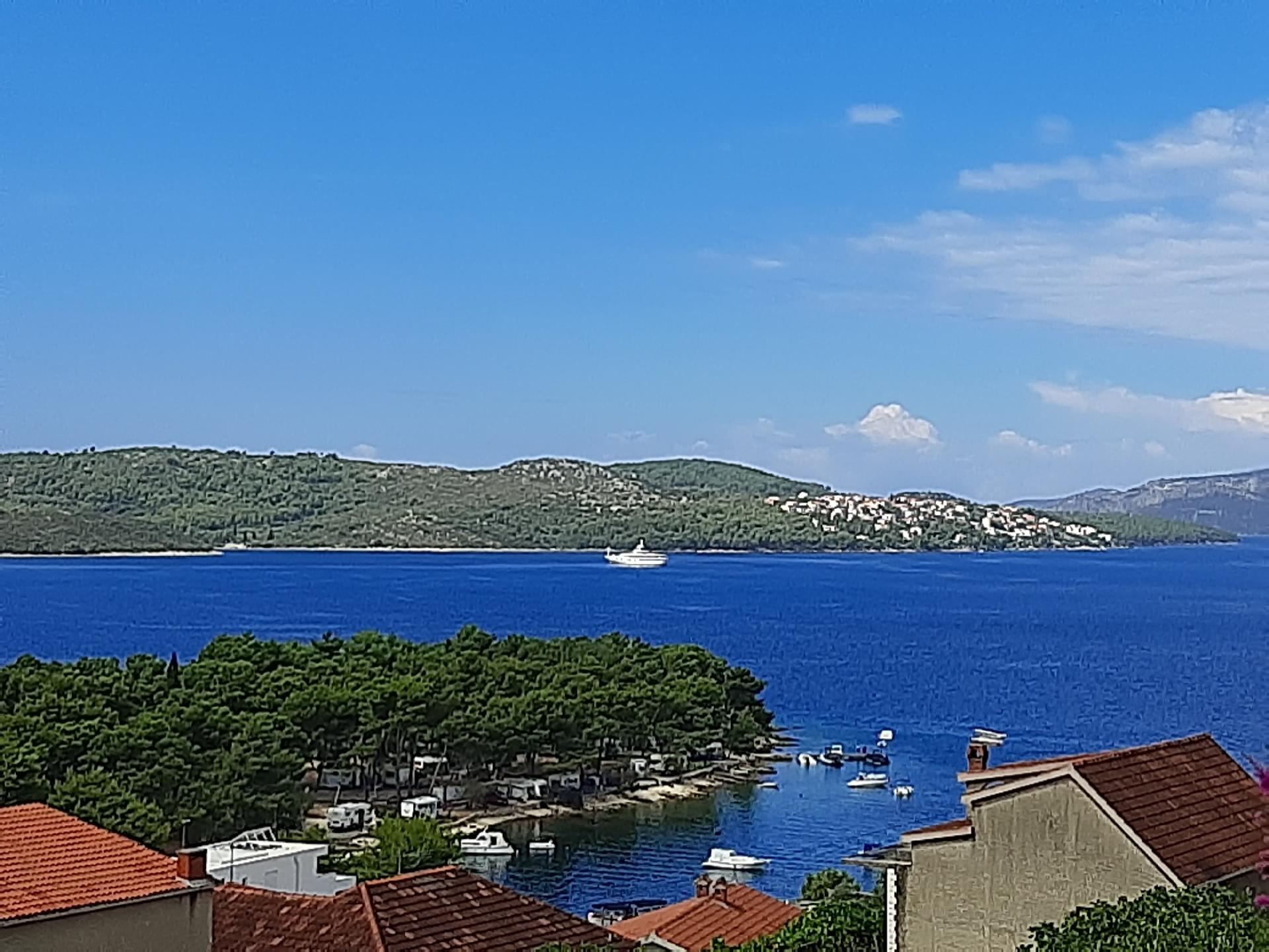 Ferienwohnung mit Meerblick von der Terrasse f&uum Ferienhaus in Dalmatien