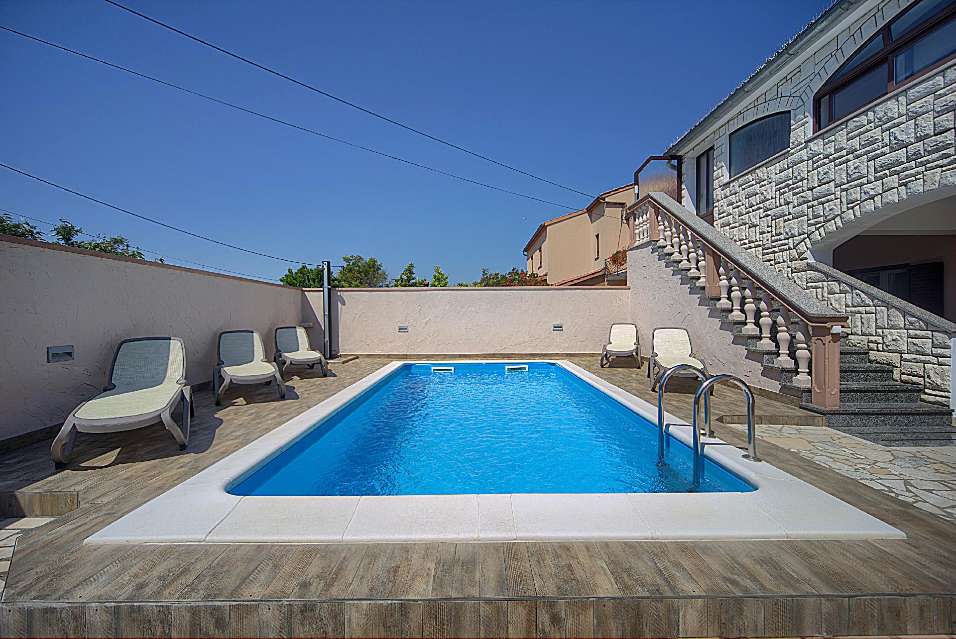 Tolles Ferienhaus in Valtura mit Großem Pool  in Istrien