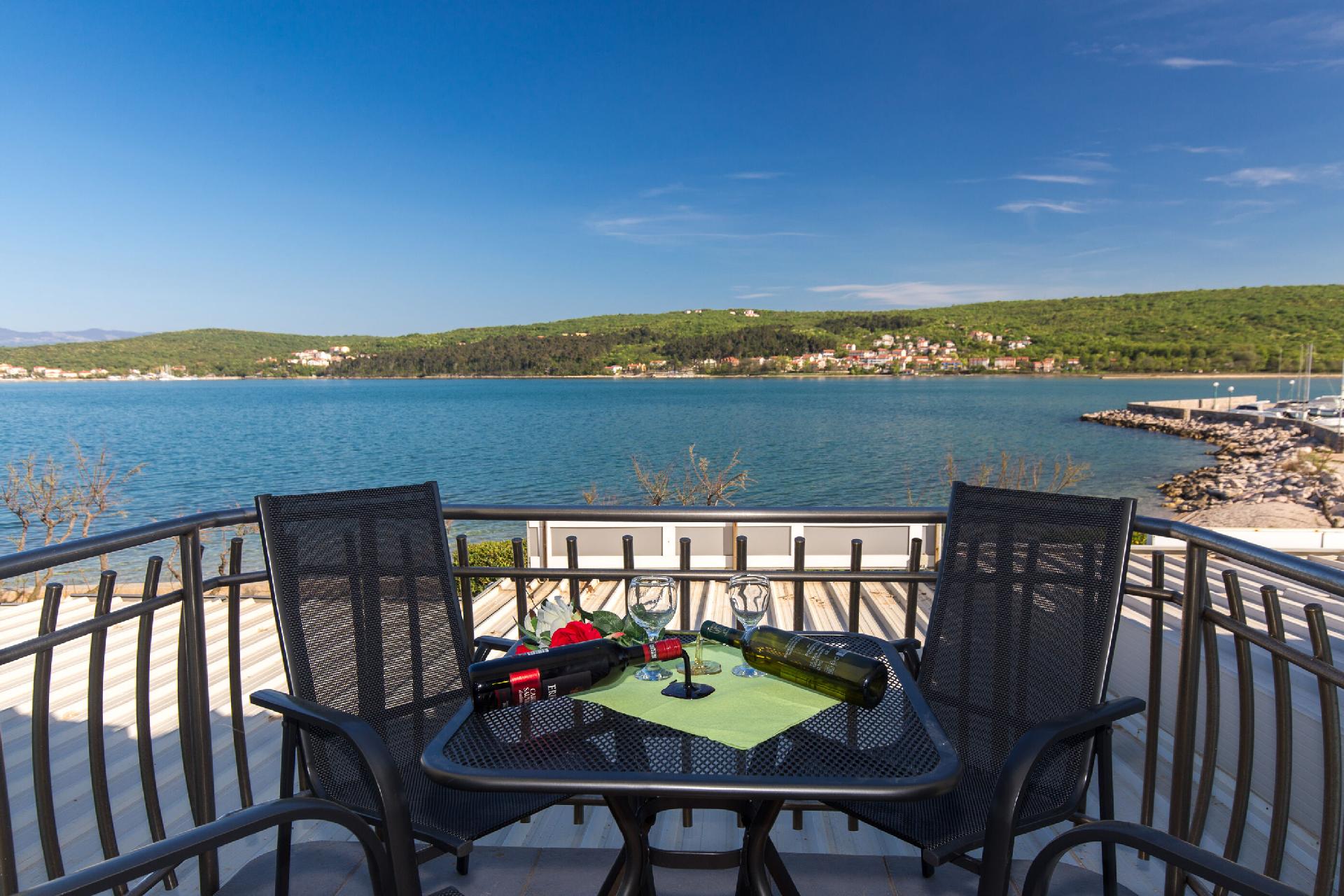 Ferienwohnung für 2 Personen  + 1 Kind ca. 35   kroatische Inseln
