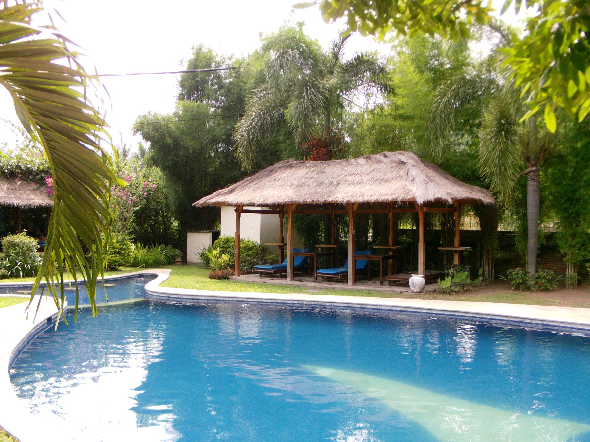 Ferienhaus mit Privatpool für 7 Personen  + 1 Ferienhaus in Indonesien