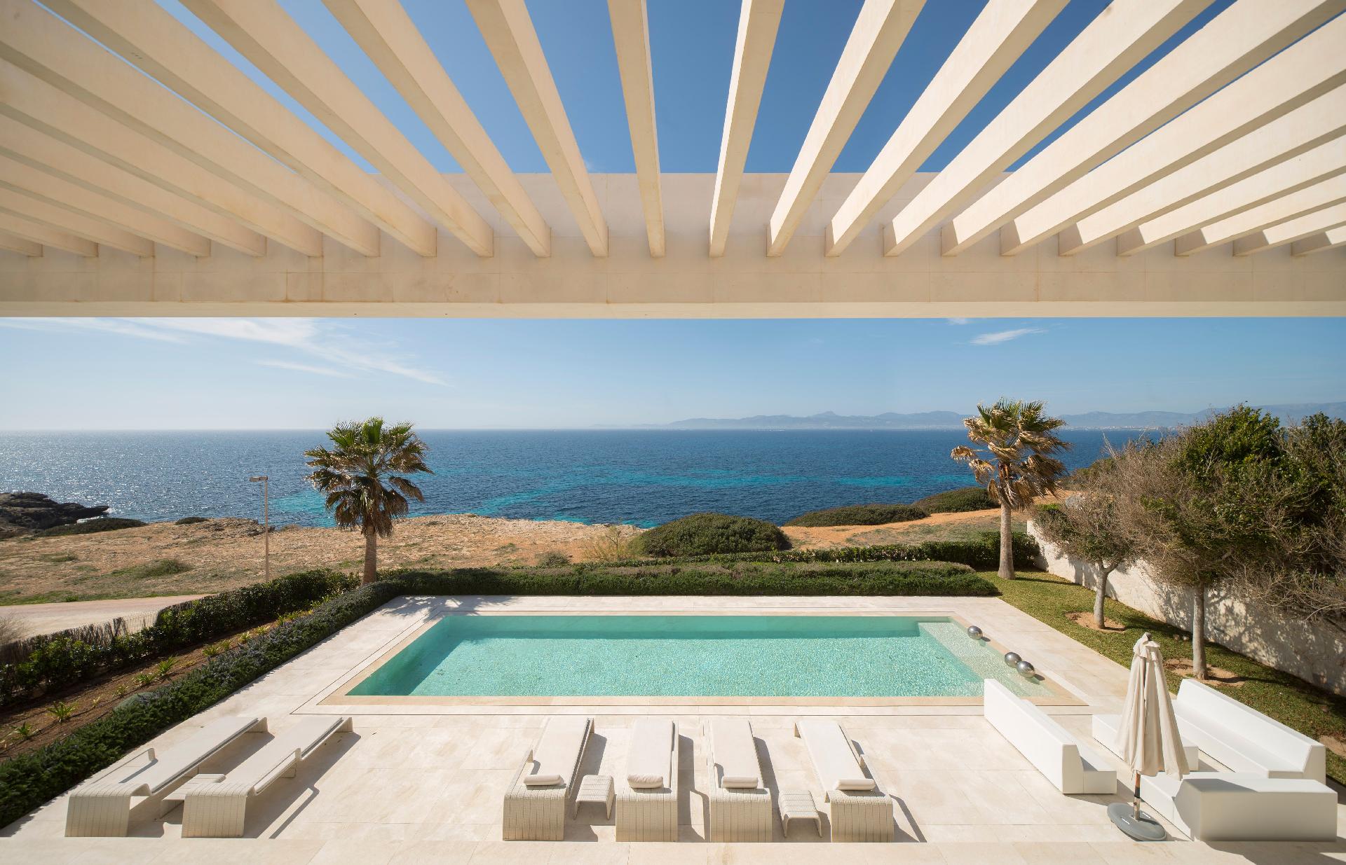 Exklusive Design-Villa mit Sonnenterrasse und Pool Ferienhaus  Mallorca