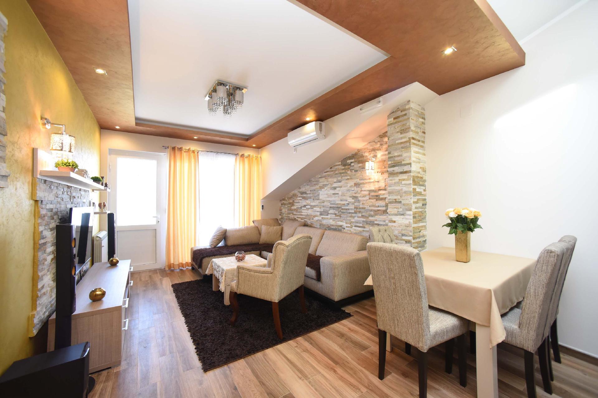 Ferienwohnung für 4 Personen ca. 65 m² i Ferienhaus in Montenegro