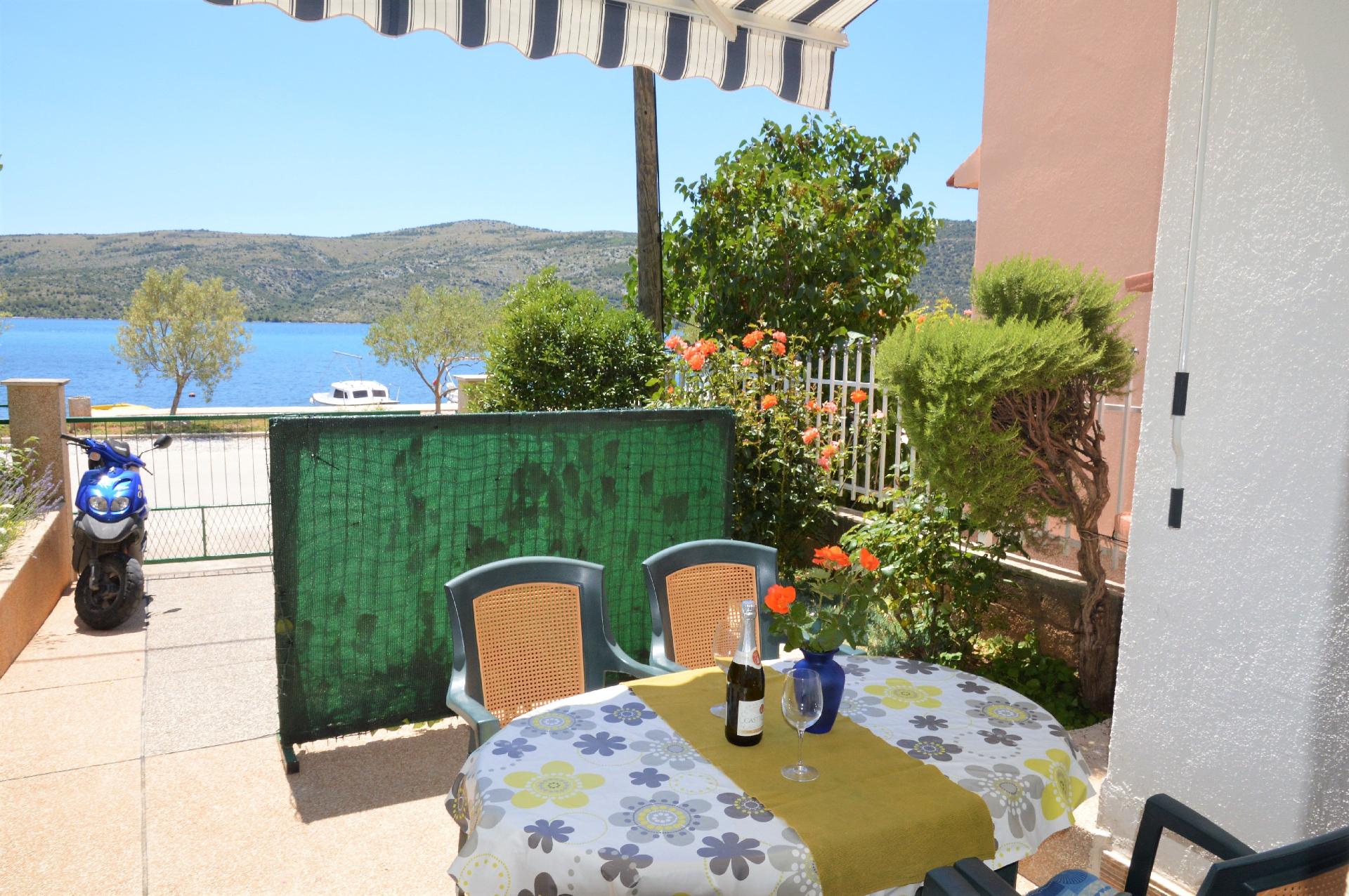 Ferienwohnung für 4 Personen ca. 45 m² i  in Dalmatien