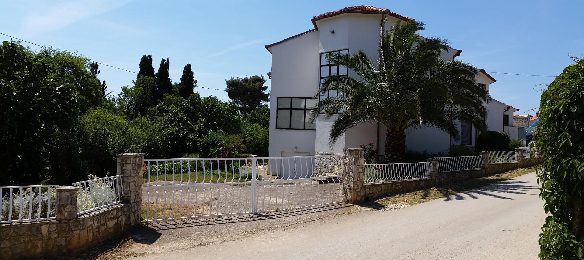 Ferienwohnung für vier Personen mit Terrasse  Ferienhaus in Istrien