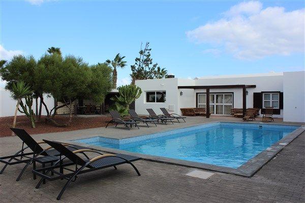 Ferienhaus mit Privatpool für 8 Personen  + 2 Ferienhaus  Lanzarote
