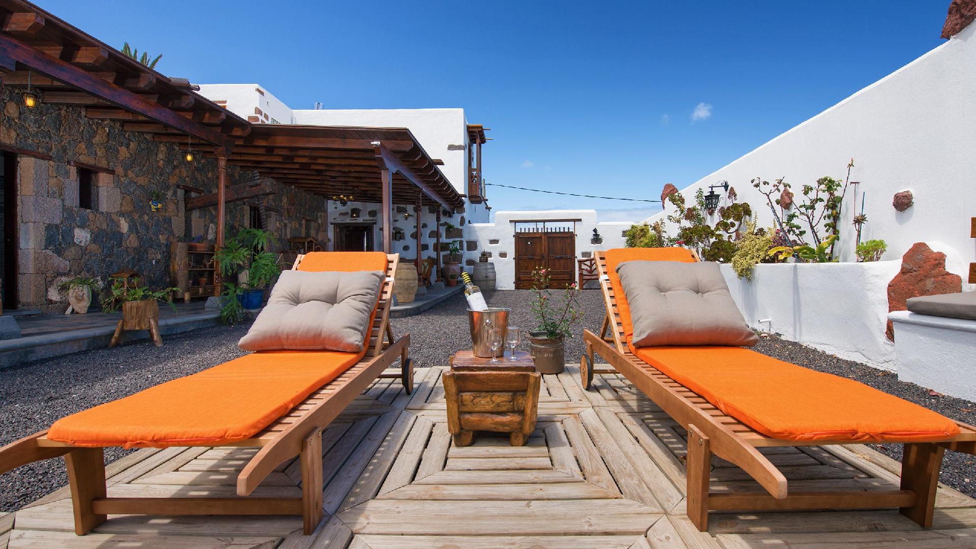 Exklusives Landhaus mit Garten und überdachte Ferienhaus  Lanzarote