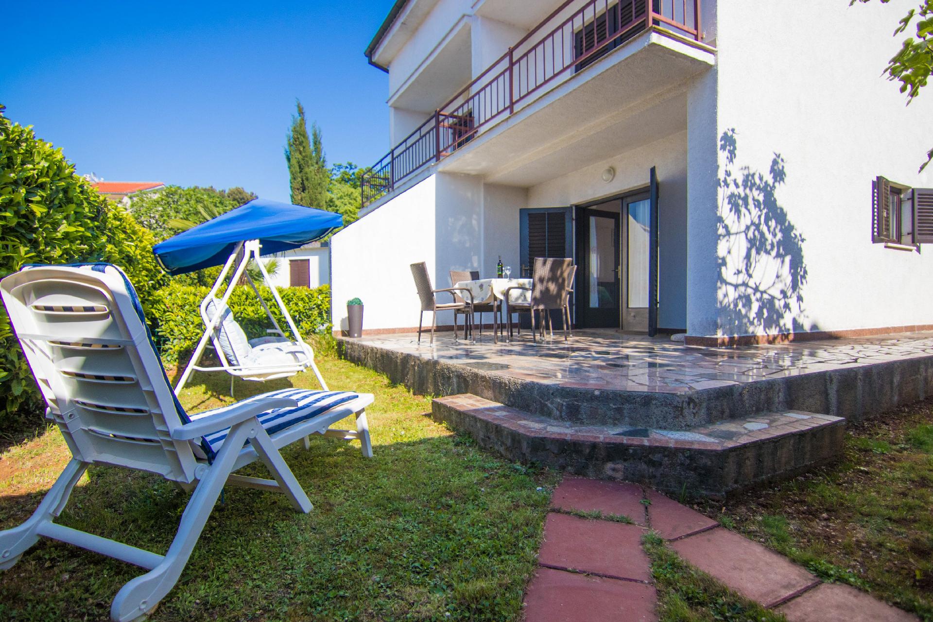 Moderne, ruhig gelegene Duplexwohnung mit eigener  Ferienhaus  kroatische Inseln
