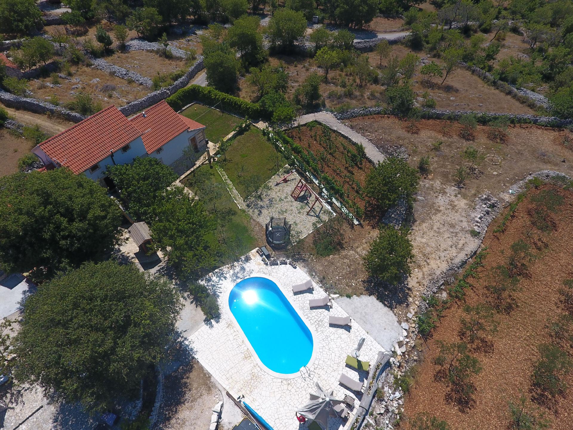 Ferienhaus mit Privatpool für 12 Personen  +   in Dalmatien