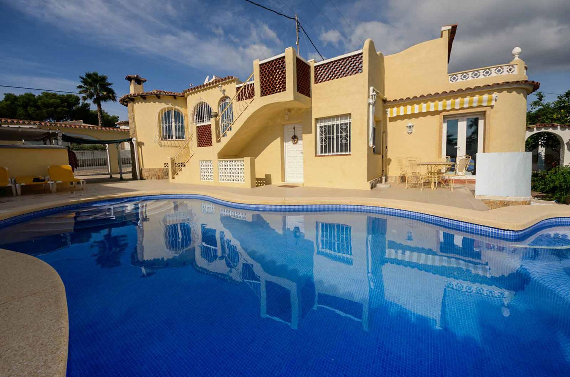 Nettes Ferienhaus in Benissa mit Privatem Pool Ferienhaus in Spanien