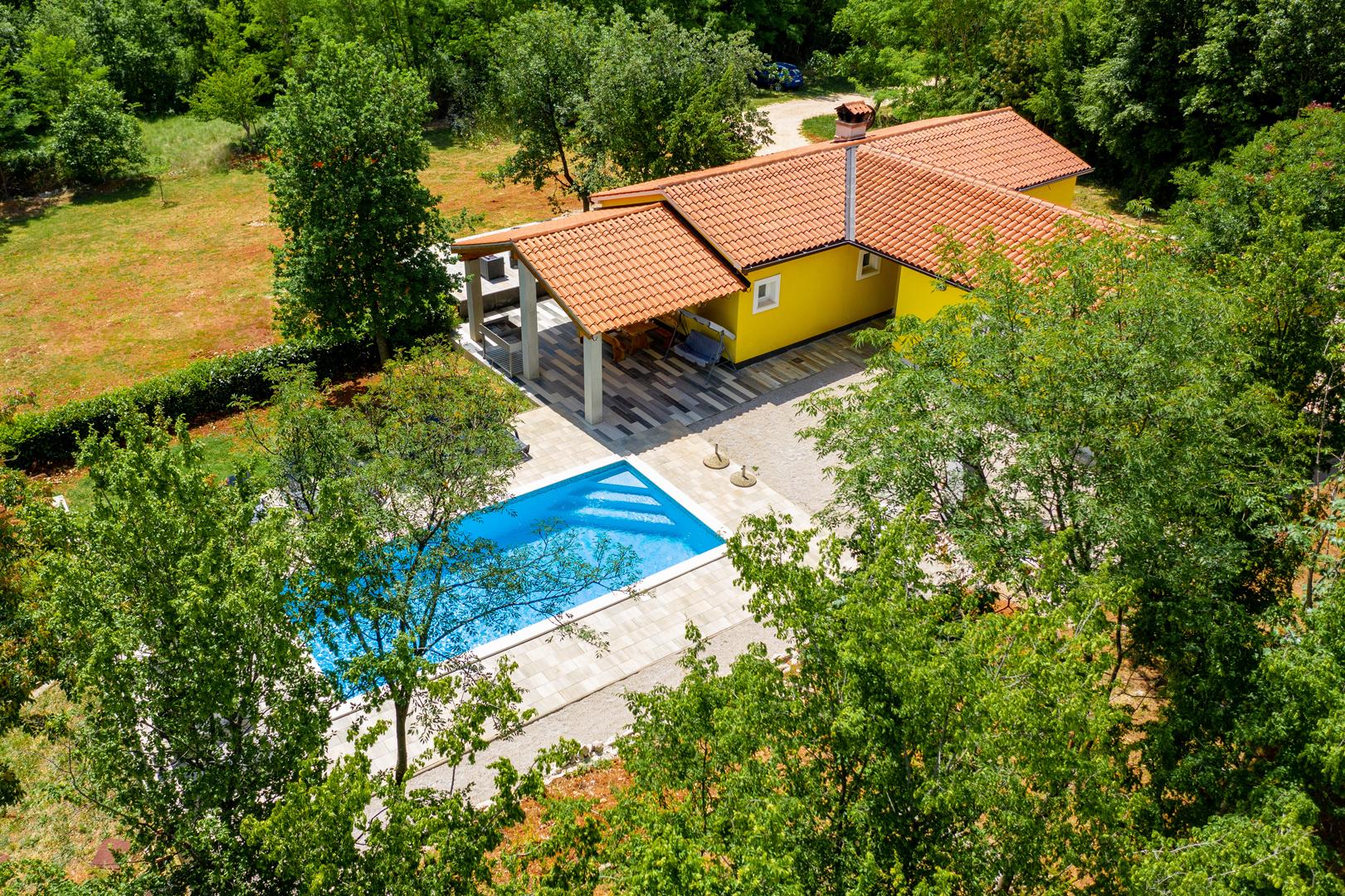 Ferienhaus mit Privatpool für 10 Personen ca.  in Kroatien