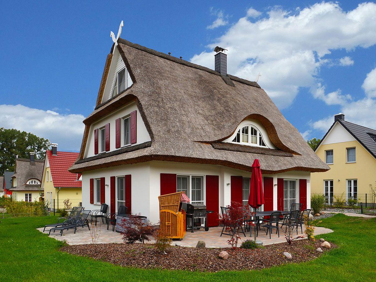 Großzügiges und komfortables Reetdachha Ferienhaus in Deutschland