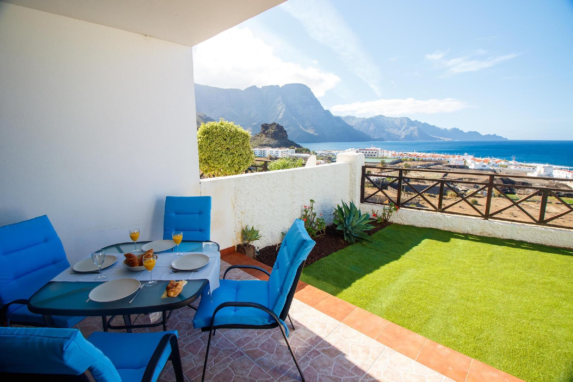 Komfortable Ferienwohnung in El Turman mit Terrass  in Spanien