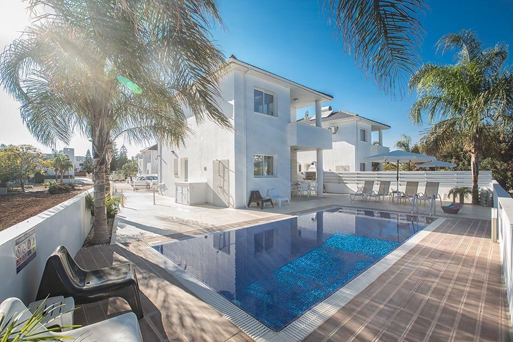 Ferienhaus mit Privatpool für 6 Personen ca.   in Zypern
