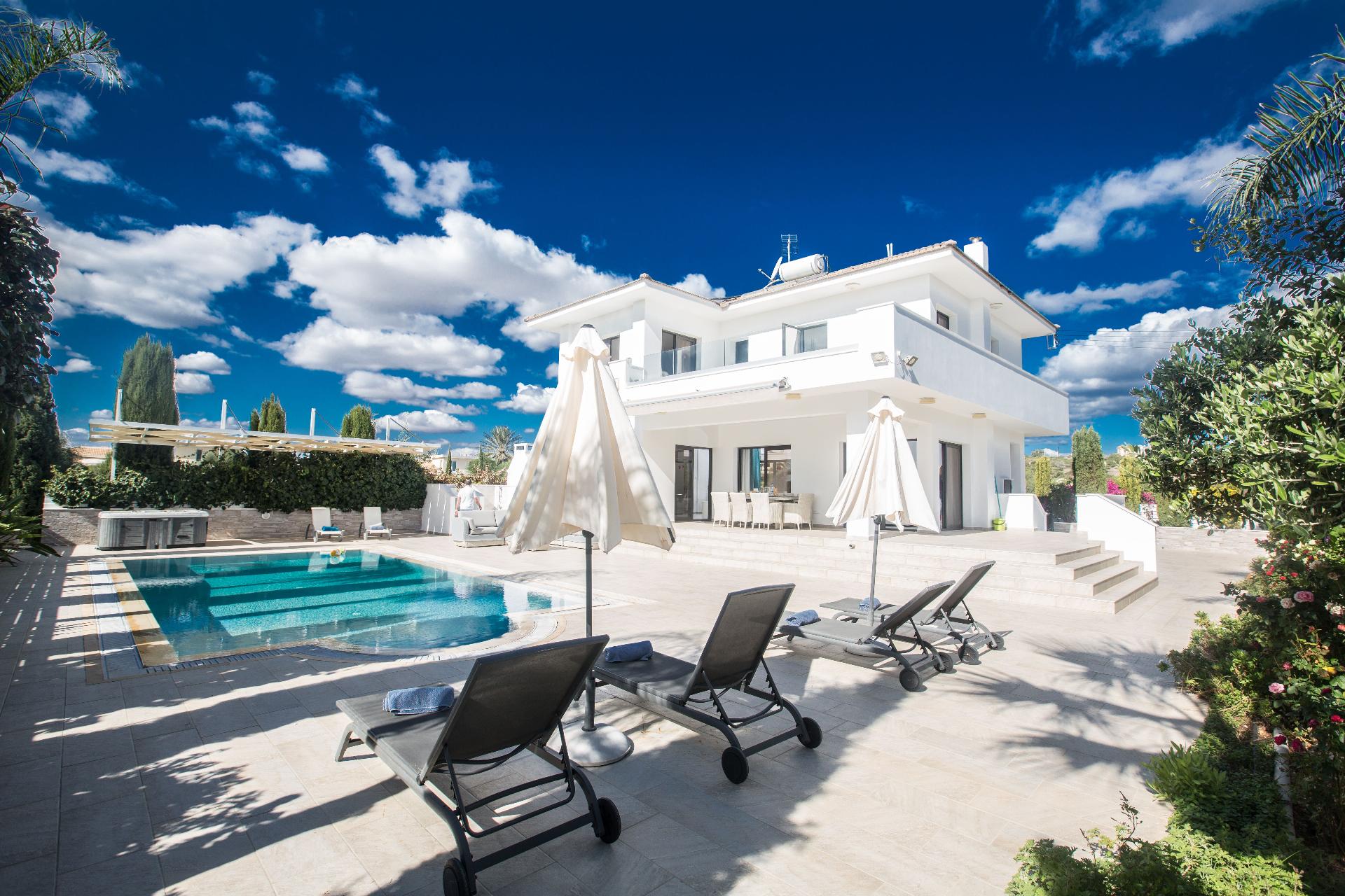 Ferienhaus mit Privatpool für 8 Personen in P Ferienhaus in Zypern