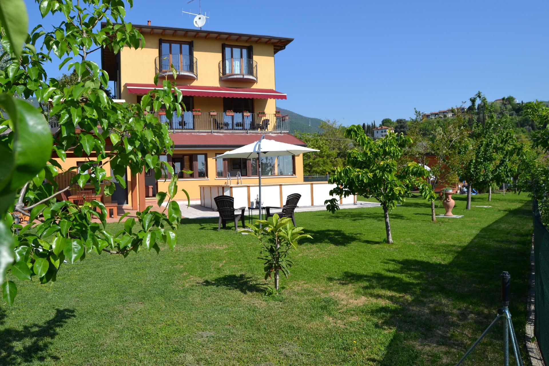 Ferienwohnung für 2 Personen  + 3 Kinder ca.  Ferienhaus  Gardasee - Lago di Garda