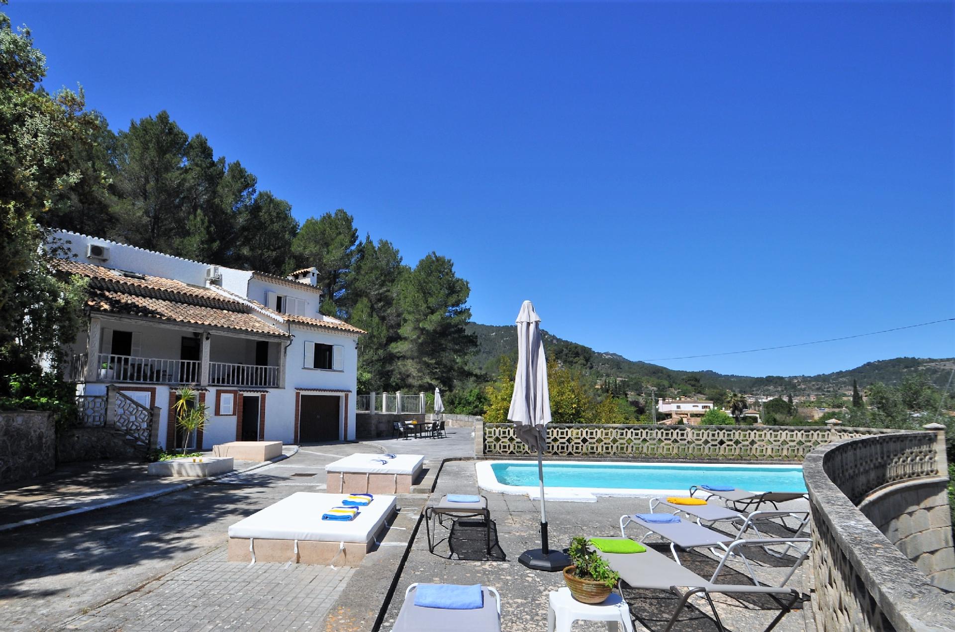 Villa LAS ENCINAS en Esporles para 8 personas con    Mallorca