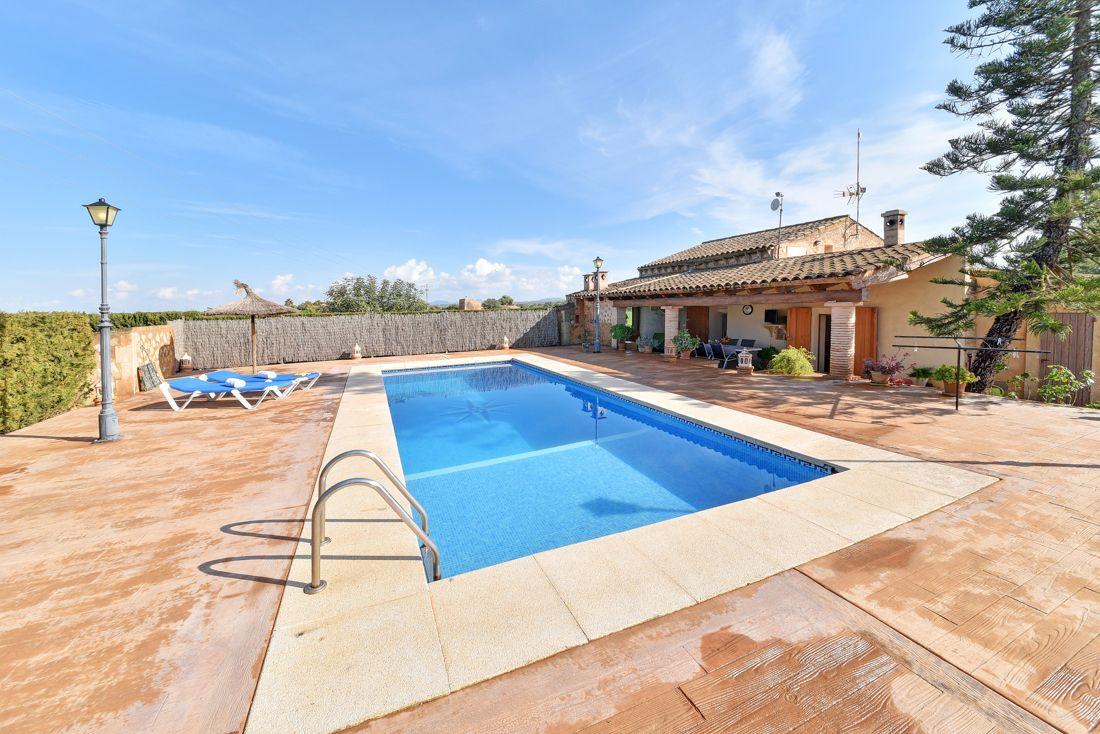 Ferienhaus mit Privatpool für 6 Personen ca 150 m² in Ses Salines Mallorca Südostküste von Mallorca