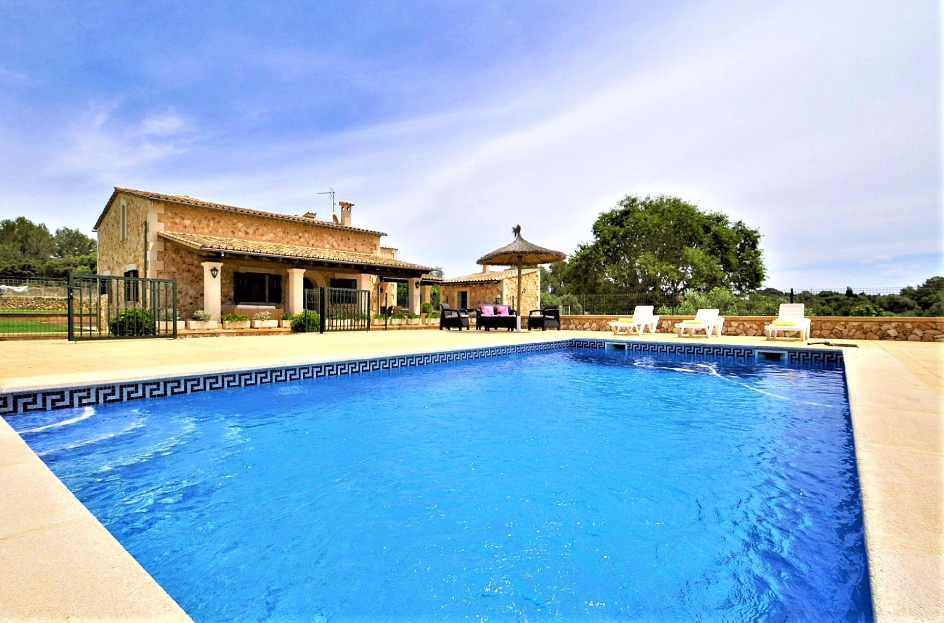 CAS BORRASSOS- Finca con piscina privada a 10 minu   Mallorca