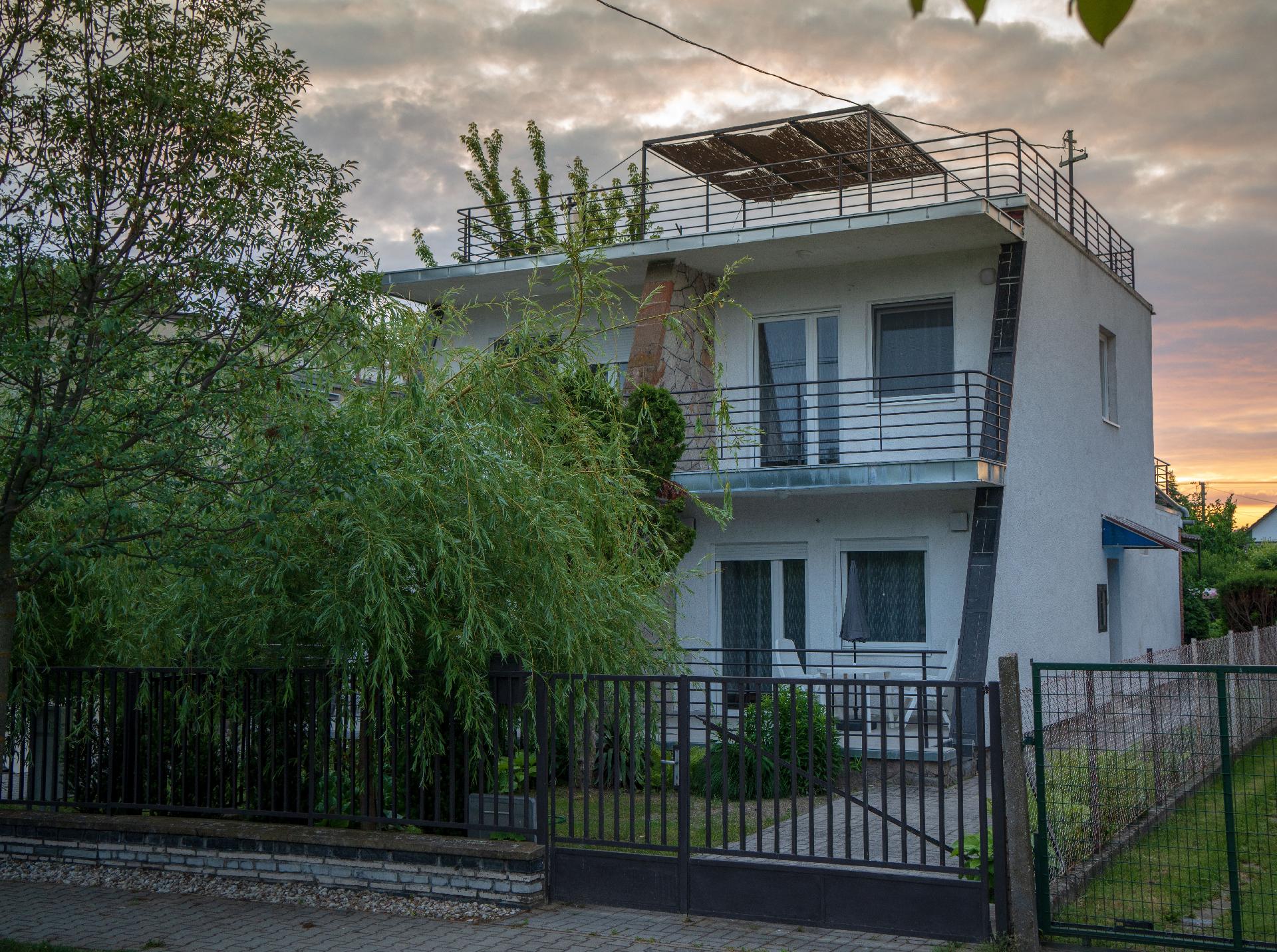 Doppelhaushälfte für sechs Personen mit  Ferienhaus in Ungarn