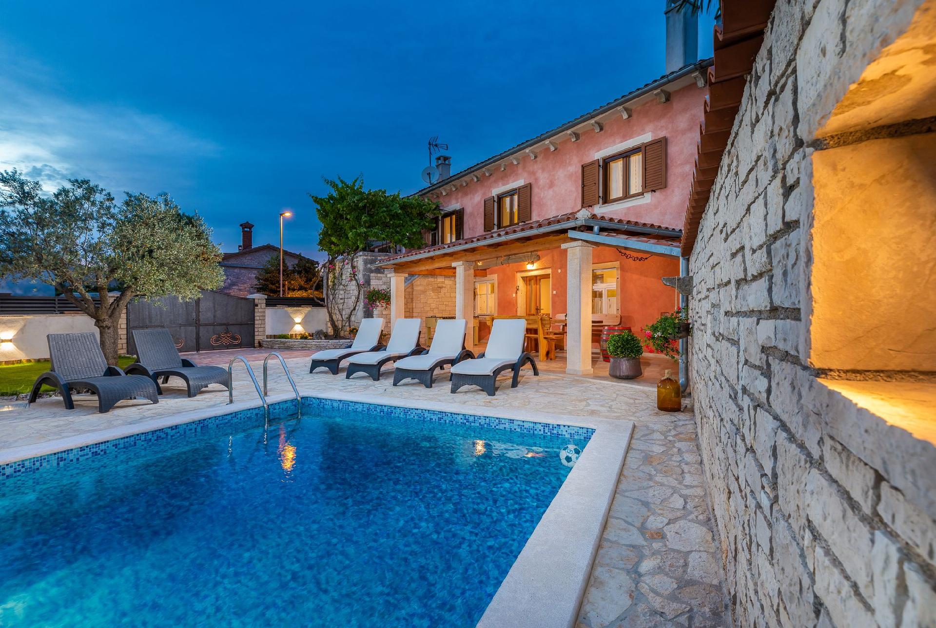 Casa Bepi - Ferienhaus mit Pool in ruhiger Lage in Ferienhaus in Kroatien