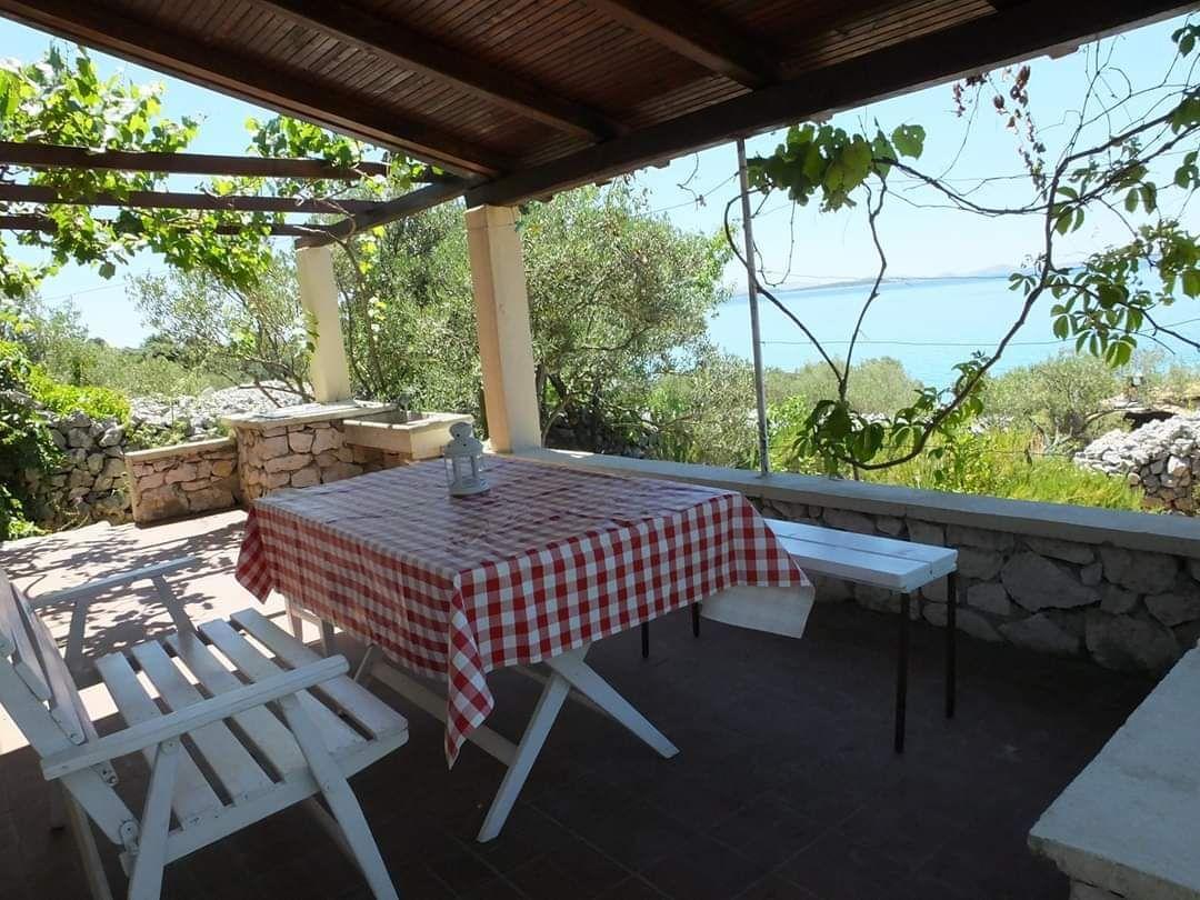 Idyllisch gelegenes Ferienhaus mit Meerblick und p Ferienhaus  kroatische Inseln
