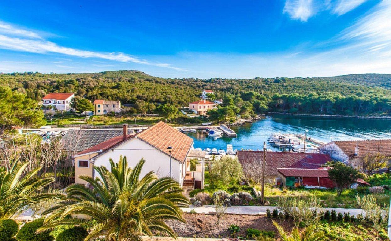 Apartment mit Meerblick vom privaten Sonnenbalkon   kroatische Inseln