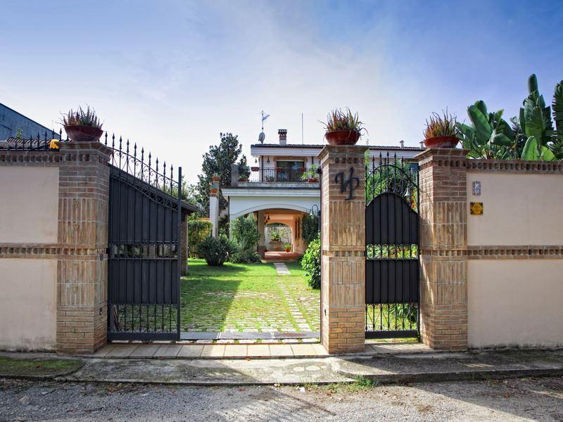 Villa Ornella  in Europa