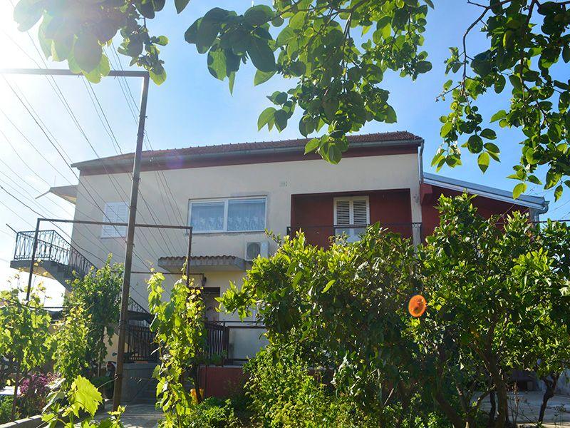 Modernes Appartement mit Terrasse Ferienwohnung in Dalmatien