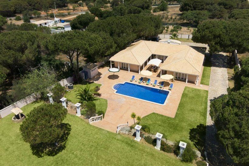 Wunderschönes Ferienhaus in Quarteira mit Pri Ferienhaus in Portugal