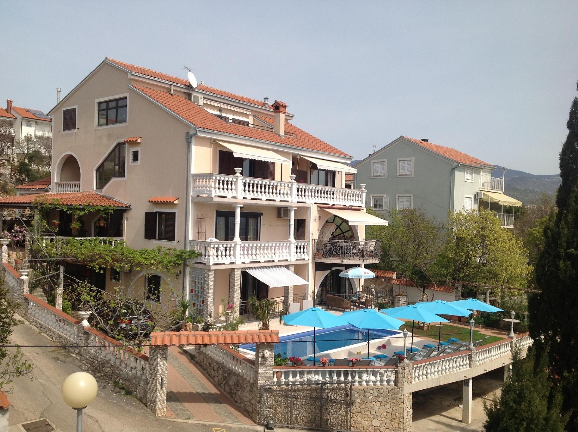 Appartement in Novi Vinodolski mit Garten, Terrass Ferienhaus in Kroatien