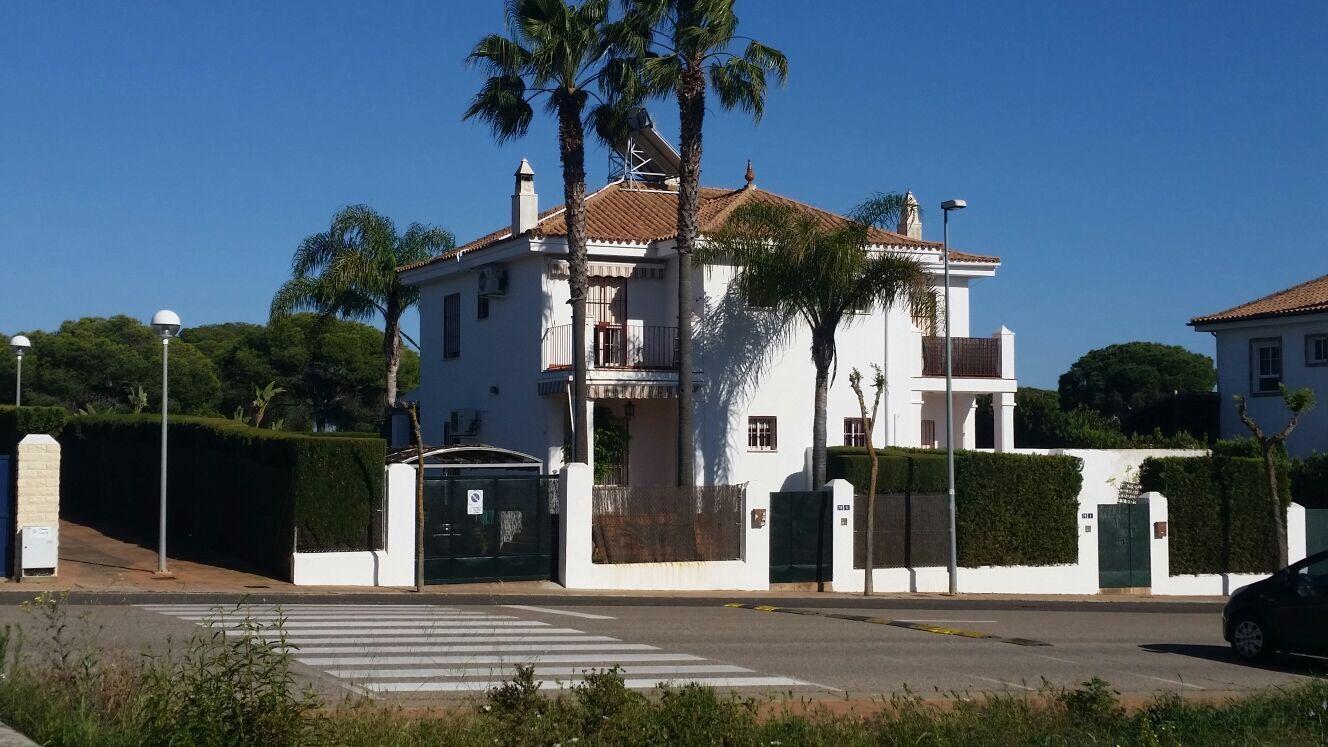 Doppelhaus mit Gartenterrasse und Salzwasserpool i Ferienhaus  Costa de la Luz