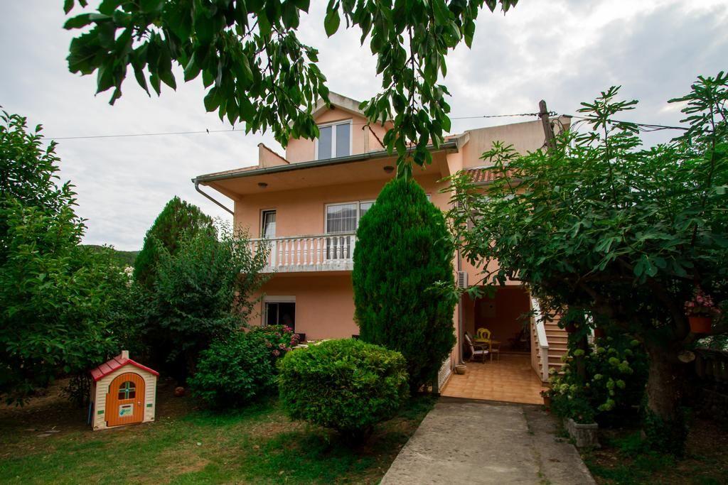 Ferienwohnung für 6 Personen ca. 90 m² i Ferienwohnung in Montenegro
