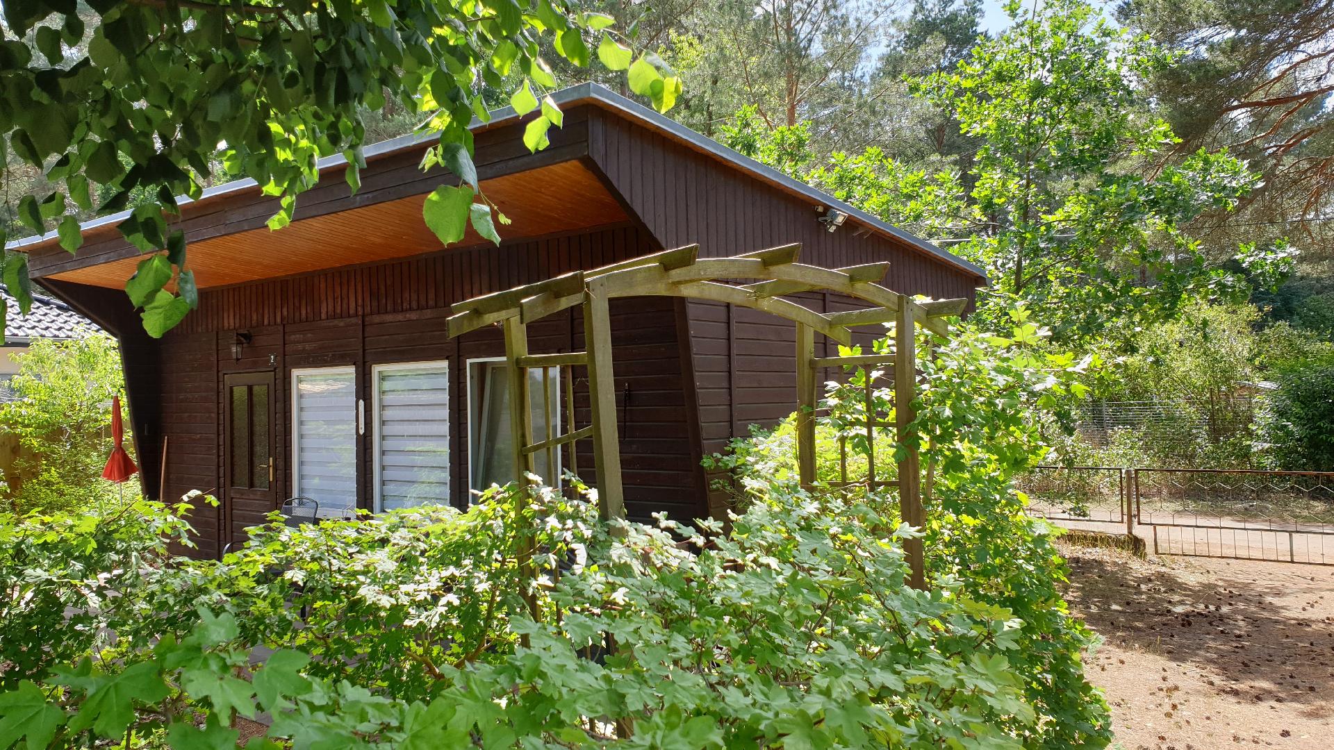 Holz-Bungalow mit Terrasse Ferienhaus  Havelland Fläming