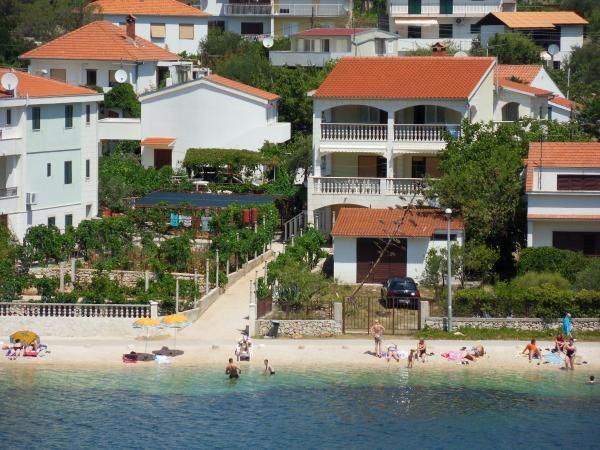 Ferienwohnung in Podglavica mit Privatem Balkon Ferienwohnung in Dalmatien