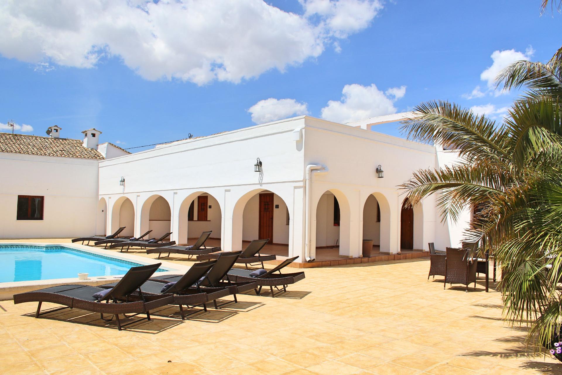 Ferienhaus mit Privatpool für 26 Personen ca. Ferienwohnung  Costa Blanca