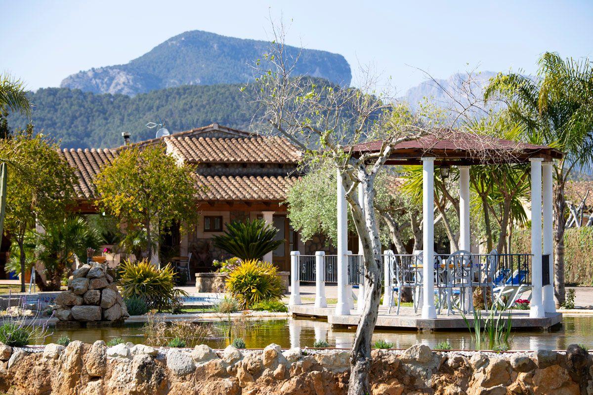 Ferienfinca mit Pool, Klimaanlage und Tennisplatz Ferienhaus  Balearen