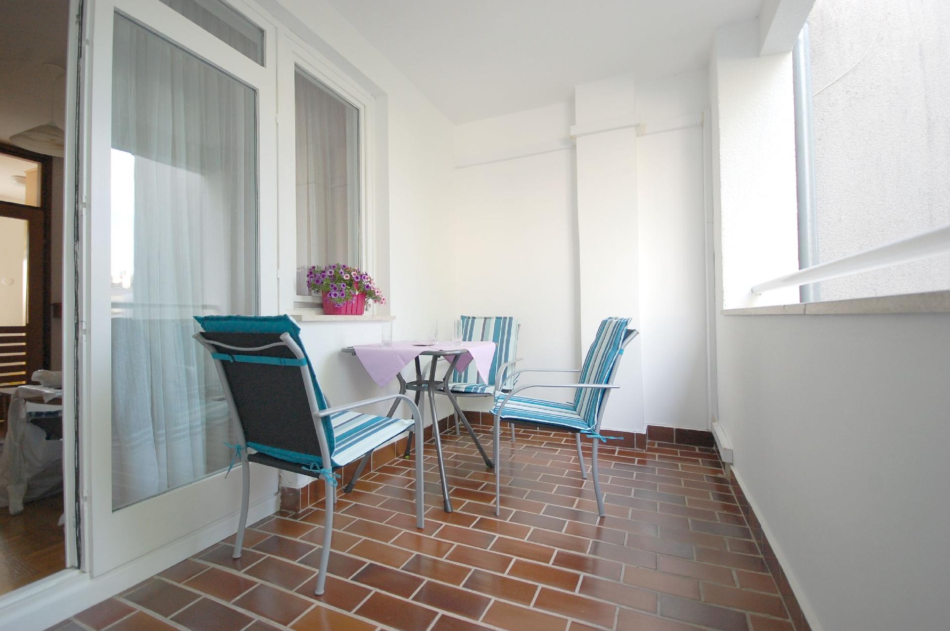 Ferienwohnung für 4 Personen ca. 50 m² i   Njivice