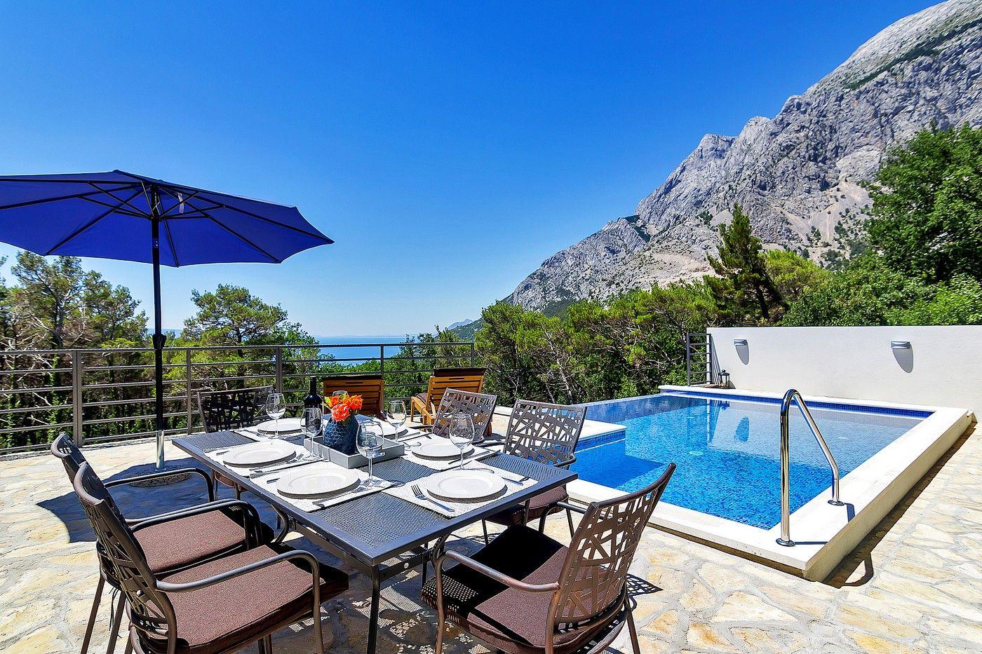 Ferienhaus mit beheiztem Pool und Meerblick in ruh Ferienhaus  Makarska Riviera