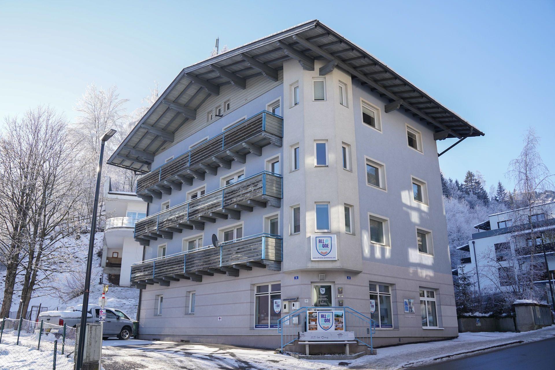 Ferienwohnung für 10 Personen ca. 150 m²   Salzburger Land