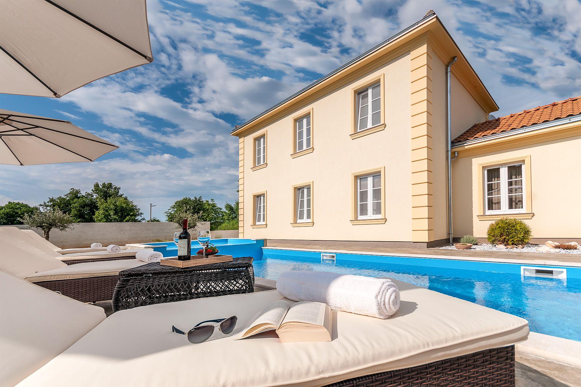Ferienhaus mit Privatpool für 8 Personen ca.  Ferienhaus in Istrien